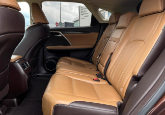 Подержанный автомобиль Lexus RX 2016 года (10 фото)