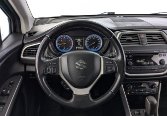 Подержанный автомобиль Suzuki SX4 Hatchback 2014 года (22 фото)