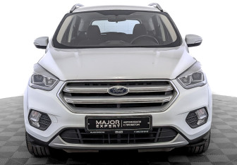 Подержанный автомобиль Ford Kuga 2017 года (2 фото)