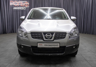 Подержанный автомобиль Nissan Qashqai 2008 года (2 фото)
