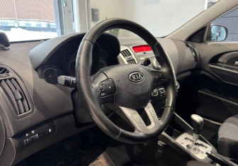 Подержанный автомобиль Kia Ceed Wagon 2010 года (8 фото)