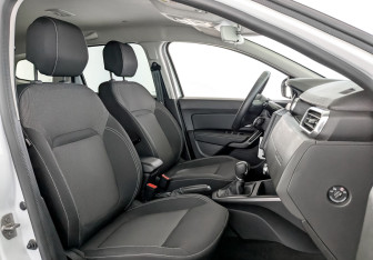 Подержанный автомобиль Renault Duster 2021 года (23 фото)