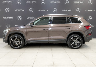 Подержанный автомобиль Skoda Kodiaq 2019 года (8 фото)