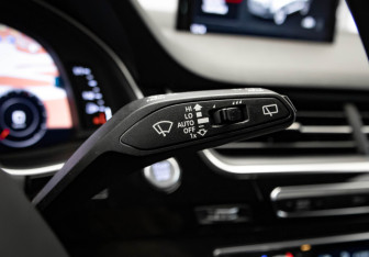 Подержанный автомобиль Audi Q7 2019 года (16 фото)