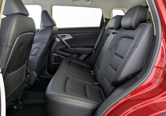 Подержанный автомобиль Geely Atlas 2019 года (10 фото)