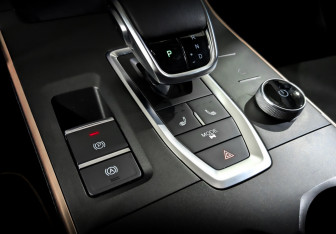 Подержанный автомобиль Omoda C5 2023 года (26 фото)