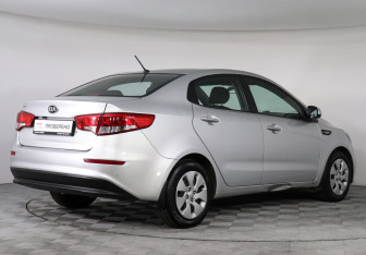 Подержанный автомобиль Kia Rio Sedan 2016 года (4 фото)
