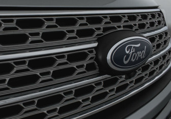 Подержанный автомобиль Ford Explorer 2021 года (5 фото)