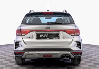 Подержанный автомобиль Kia Rio Hatchback 2021 года (6 фото)