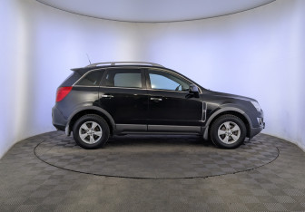 Подержанный автомобиль Opel Antara 2014 года (4 фото)