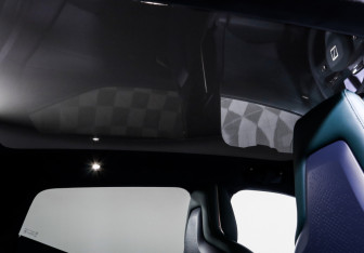 Подержанный автомобиль Zeekr X 2023 года (17 фото)