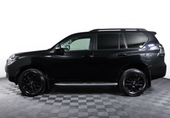 Подержанный автомобиль Toyota Land Cruiser Prado 2020 года (3 фото)