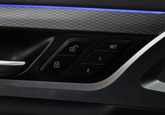 Подержанный автомобиль BMW X3 2021 года (19 фото)