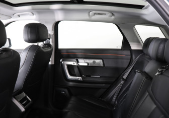 Подержанный автомобиль Jaecoo J7 2023 года (12 фото)