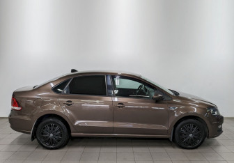 Подержанный автомобиль Volkswagen Polo Sedan 2016 года (4 фото)