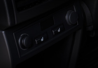 Подержанный автомобиль BMW X5 2011 года (19 фото)