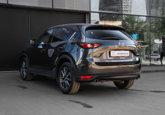 Подержанный автомобиль Mazda CX-5 2018 года (6 фото)
