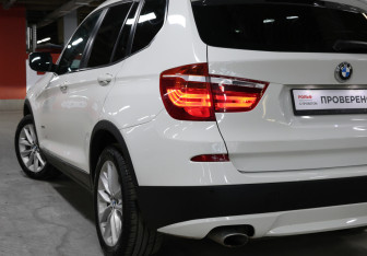 Подержанный автомобиль BMW X3 2014 года (22 фото)