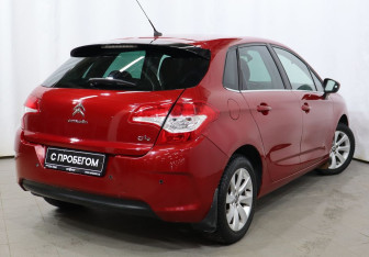 Подержанный автомобиль Citroen C4 Hatchback 2011 года (4 фото)