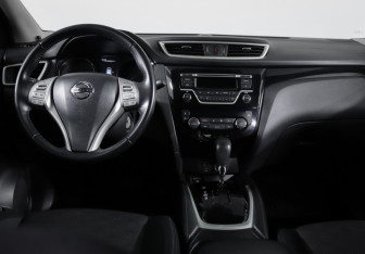 Подержанный автомобиль Nissan Qashqai 2018 года (12 фото)