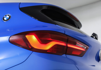 Подержанный автомобиль BMW X2 2021 года (22 фото)
