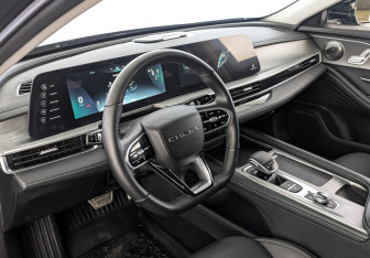 Подержанный автомобиль Chery Arrizo 8 2024 года (15 фото)