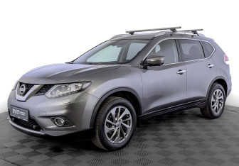 Подержанный автомобиль Nissan X-Trail 2015 года (1 фото)