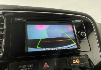 Подержанный автомобиль Mitsubishi Outlander 2015 года (15 фото)