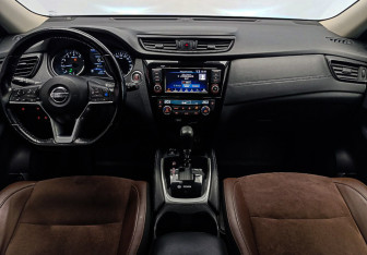 Подержанный автомобиль Nissan X-Trail 2022 года (19 фото)