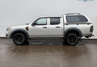 Подержанный автомобиль Ford Ranger 2010 года (8 фото)