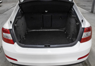 Подержанный автомобиль Skoda Octavia Liftback 2013 года (10 фото)