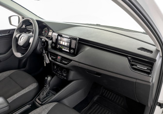 Подержанный автомобиль Skoda Rapid Liftback 2021 года (11 фото)