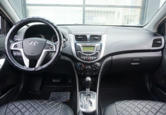 Подержанный автомобиль Hyundai Solaris Sedan 2013 года (12 фото)