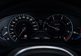 Подержанный автомобиль BMW X3 2019 года (12 фото)