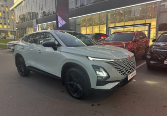 Подержанный автомобиль Omoda C5 2023 года (3 фото)