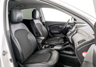 Подержанный автомобиль Hyundai ix35 2014 года (23 фото)