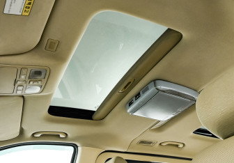 Подержанный автомобиль Hyundai Grand Starex 2012 года (12 фото)