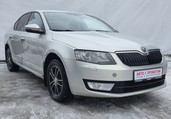 Подержанный автомобиль Skoda Octavia Liftback 2014 года (3 фото)