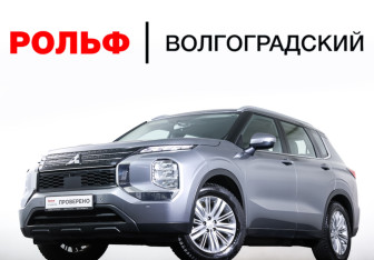 Подержанный автомобиль Mitsubishi Outlander 2022 года (26 фото)