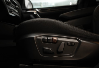 Подержанный автомобиль BMW X4 2015 года (29 фото)