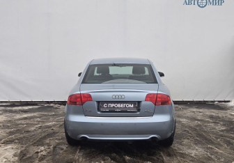 Подержанный автомобиль Audi A4 Sedan 2006 года (7 фото)