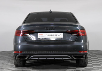 Подержанный автомобиль Audi A4 Sedan 2018 года (6 фото)