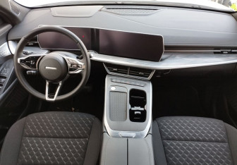 Подержанный автомобиль Haval F7 2024 года (9 фото)