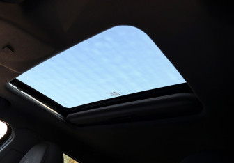 Подержанный автомобиль Kaiyi E5 2023 года (11 фото)