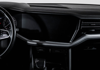 Подержанный автомобиль Volkswagen Touareg 2022 года (13 фото)