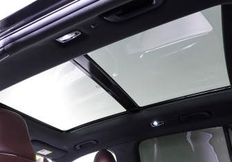 Подержанный автомобиль Geely Monjaro 2023 года (27 фото)