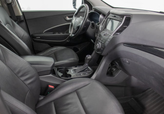 Подержанный автомобиль Hyundai Santa Fe 2014 года (9 фото)