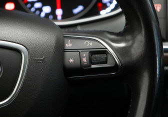 Подержанный автомобиль Audi A6 allroad 2014 года (18 фото)