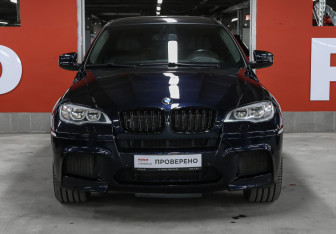 Подержанный автомобиль BMW X6 M 2013 года (2 фото)