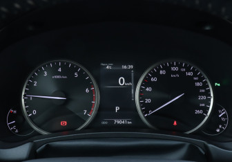 Подержанный автомобиль Lexus NX 2019 года (11 фото)